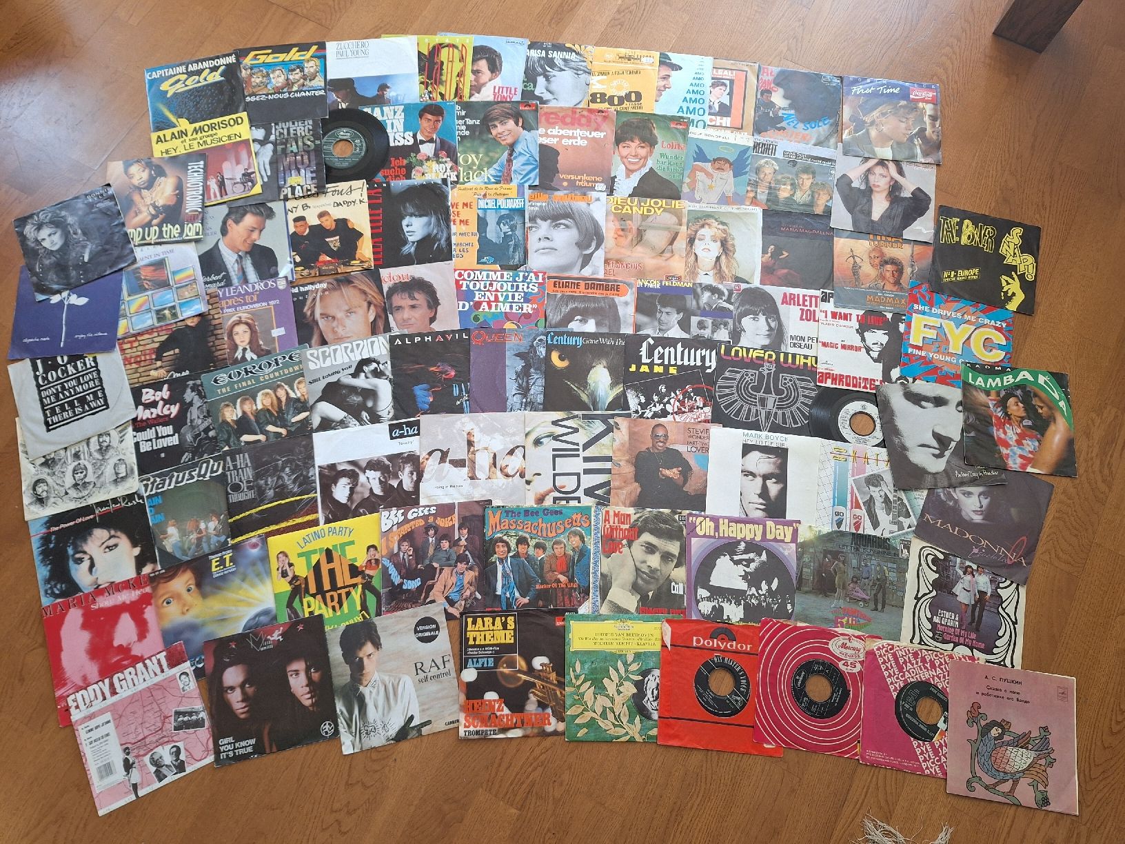 Dischi in vinile: Lot important de 45 tours – Usato da Genolier venduto da Antoine30