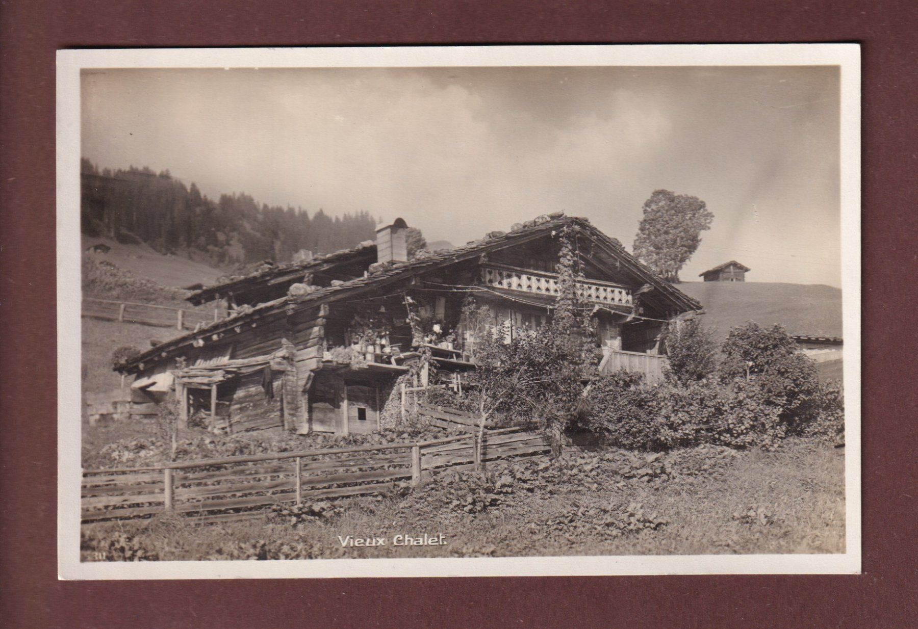 Cartoline postali: VIEUX CHALET – Usato da Pully venduto da nicecards-shop