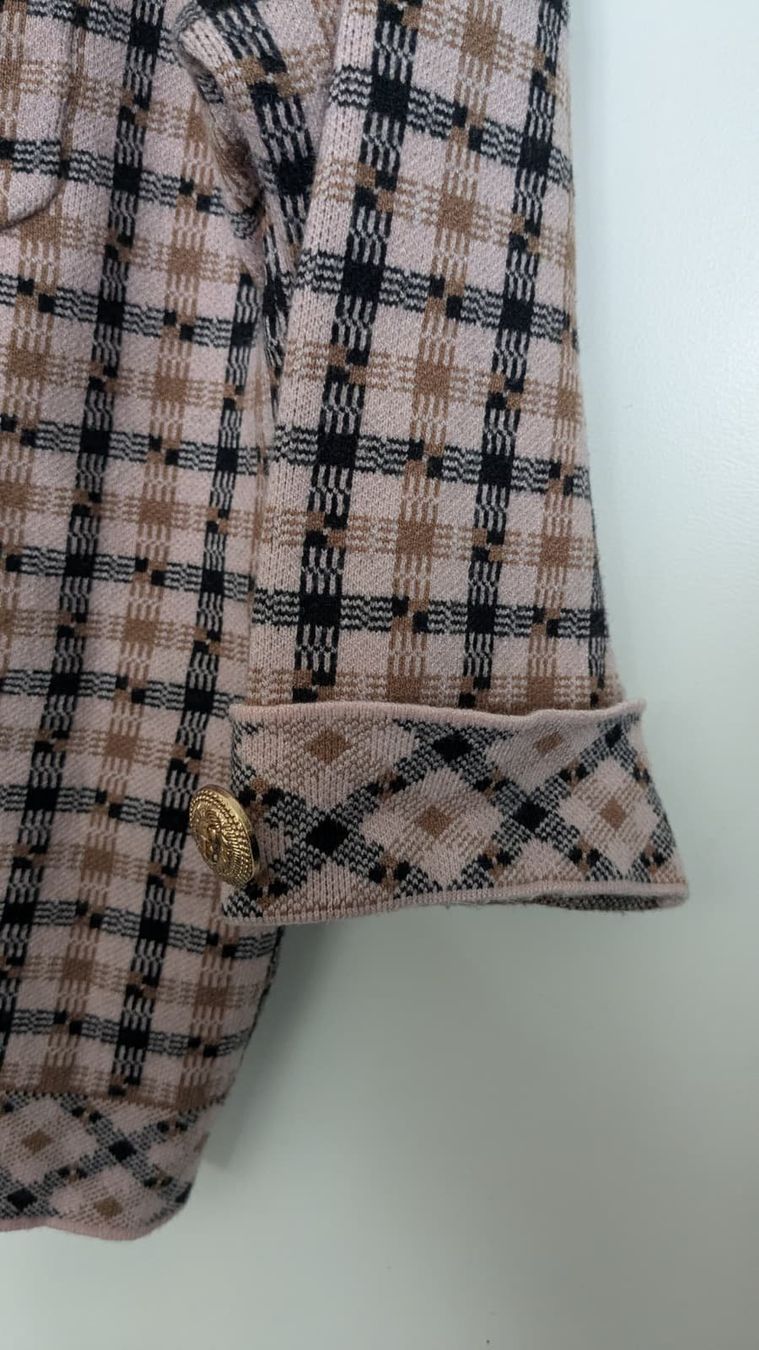 Pulls & Sweat-shirts: Pull à col roulé avec boutons dorés – Neuf (Voir description) à Morges par aya_65lb 2
