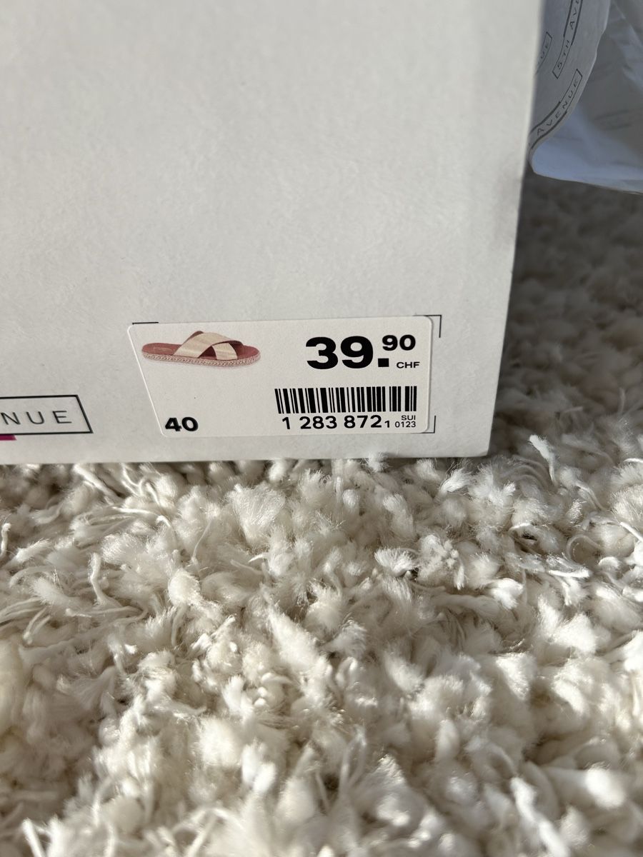 Scarpe da donna: Goldene Sommerschuhe – Nuovo e nell'imballaggio originale da Rorschach venduto da fla_62jm 2