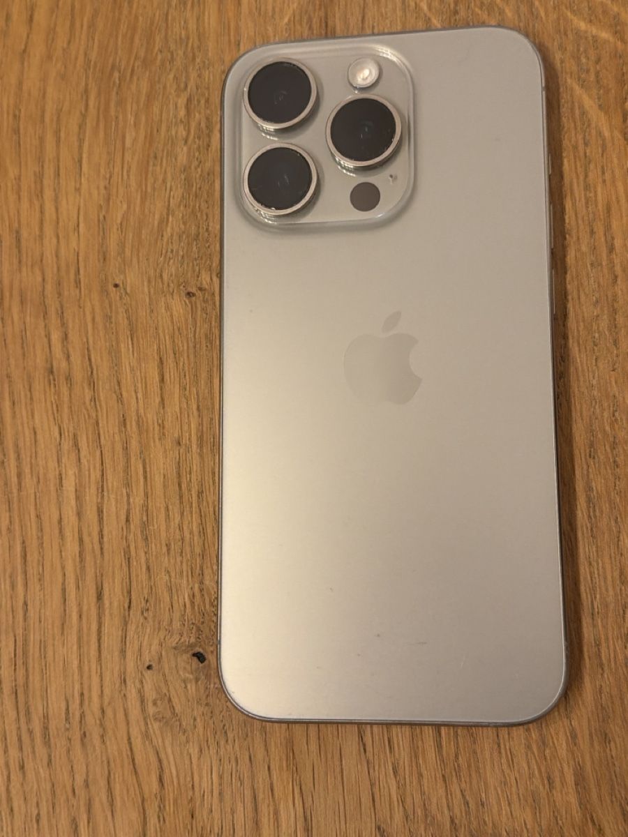 Apple Handys / Smartphones: Iphone 15 Pro 256GB titanium Grey – Gebraucht aus Winterthur von Jaysen 1