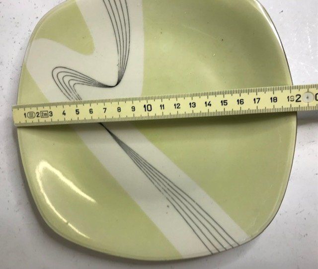 Piatti: 1 Desserteller u. 6 Unterteller mit schönem Muster 4-eckig – Usato da Zürich venduto da gigimai67 7