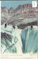 Sur le glacier - Traversee d'une crevasse - animee - Litho