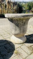 Gartentrog Steinguss grau rund gebraucht 45 cm hoch