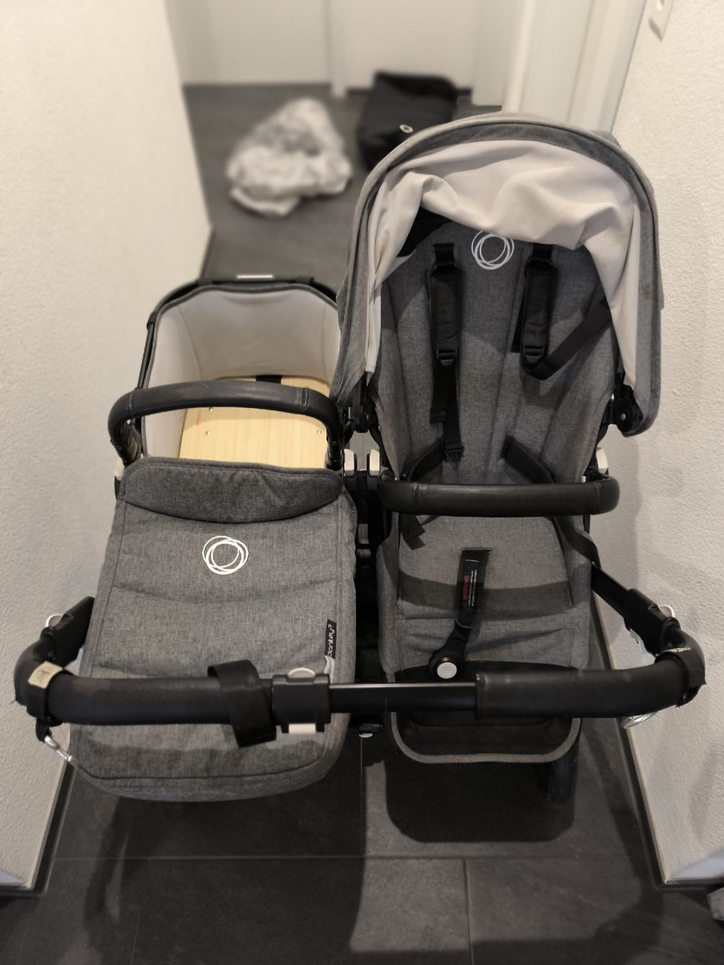 Bugaboo Carrozzine: Bugaboo Donkey Zwillingswagen mit Zubehör – Usato da Trimbach venduto da onu_r9ml 6