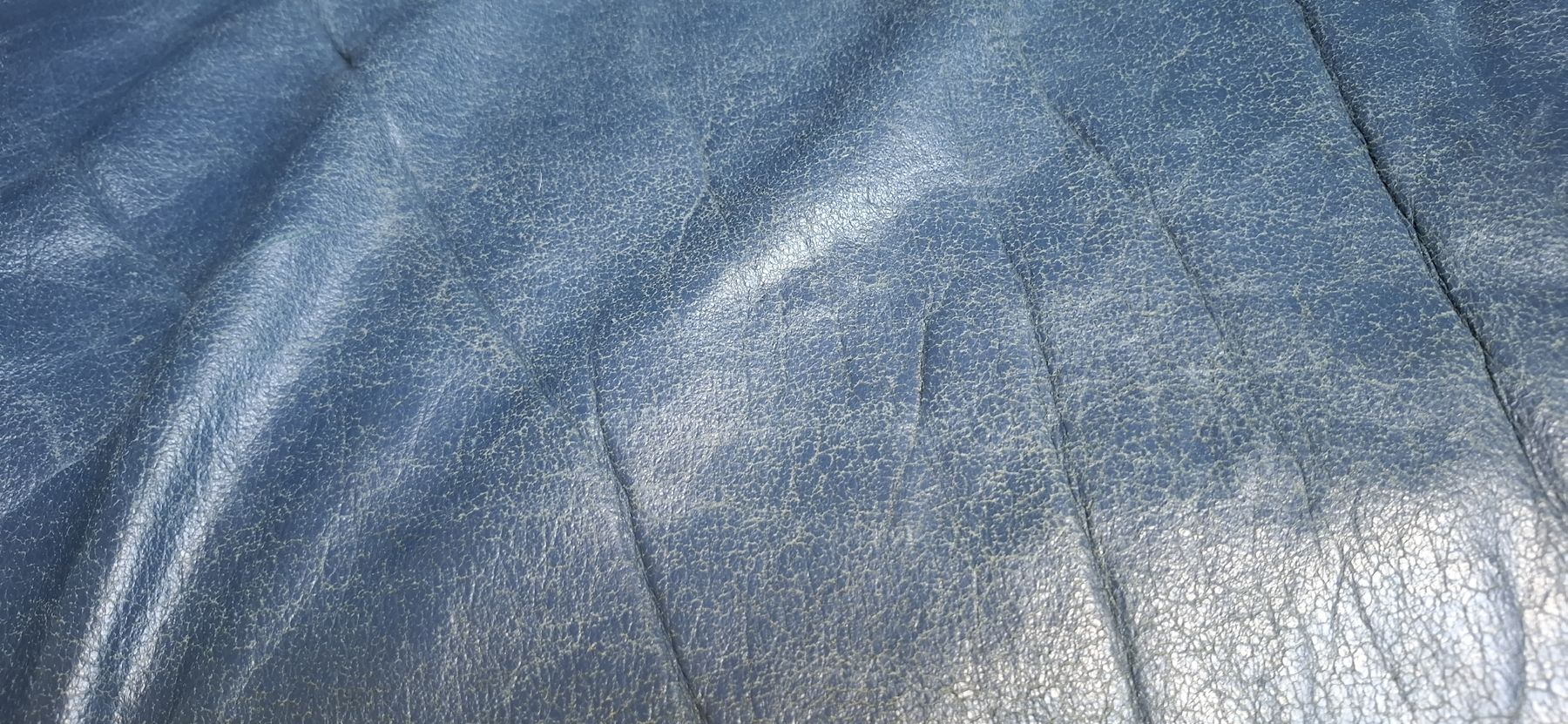Divani: Sehr bequemes Ledersofa blau, 3-Sitzer – Usato da Wuppenau venduto da Jaqueline 4