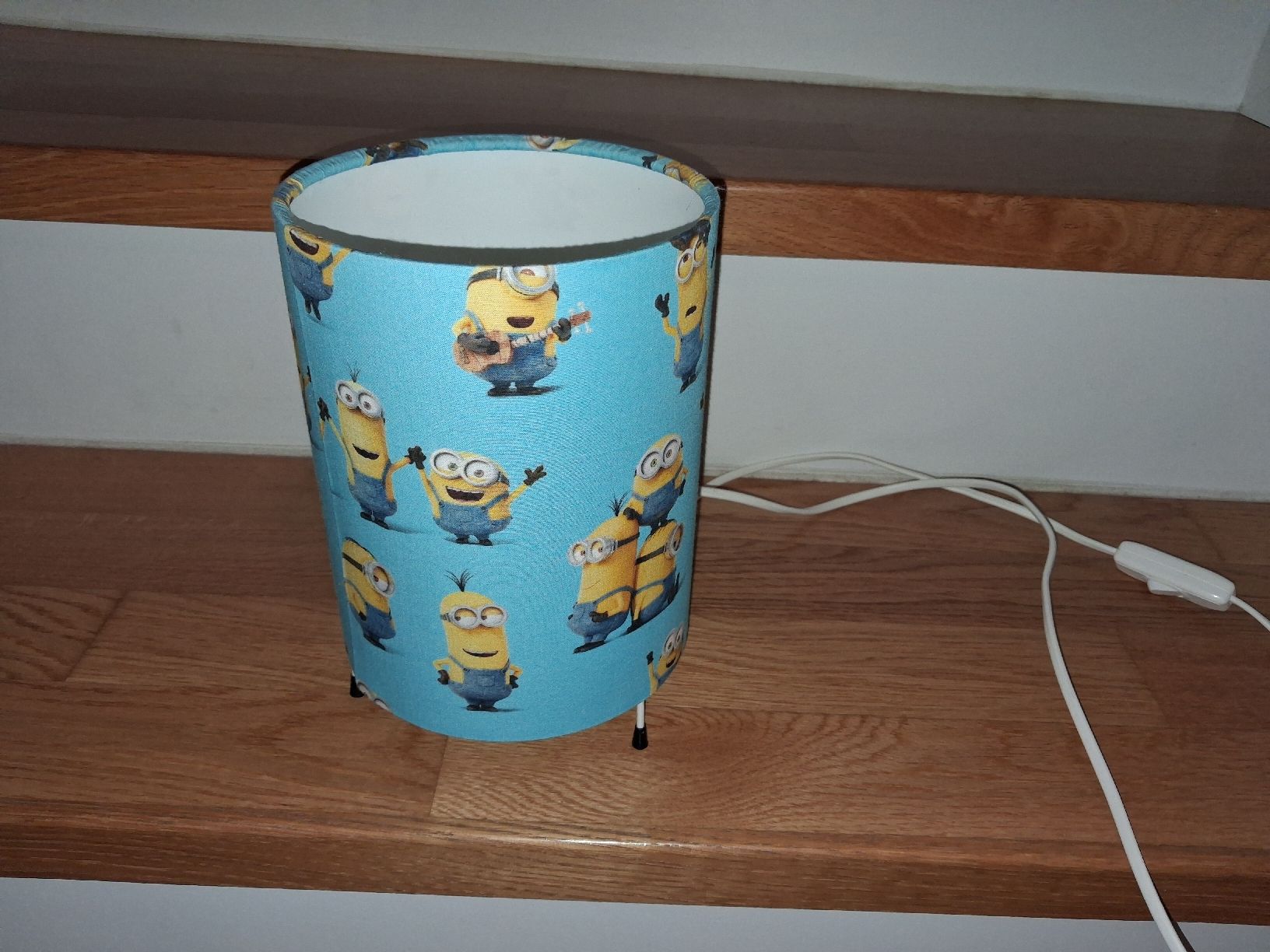 Lampade: Lampe de chevet minion – Usato da Marin-Epagnier venduto da Crac34