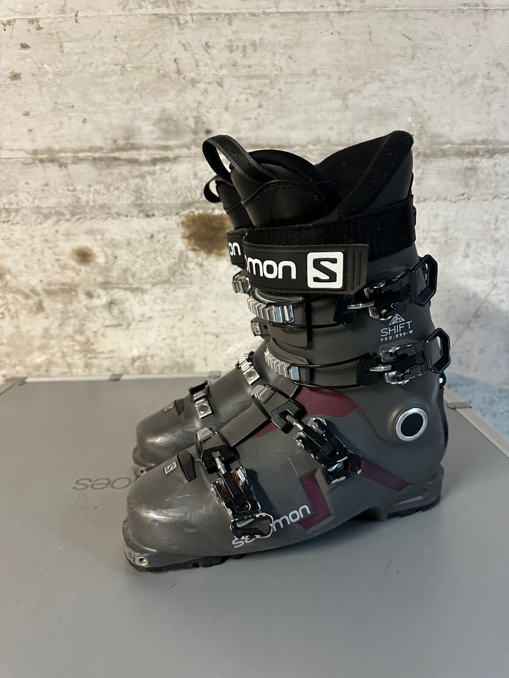 Salomon Scarpe da uomo: Salomon Freeride Skischuhe 27 / 42 – Nuovo (secondo la descrizione) da Emmenbrücke venduto da karkarkar 2