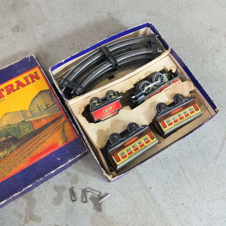 ORIGINAL MECCANO CATALOGUE 1939-40 inc DINKY HORNBY