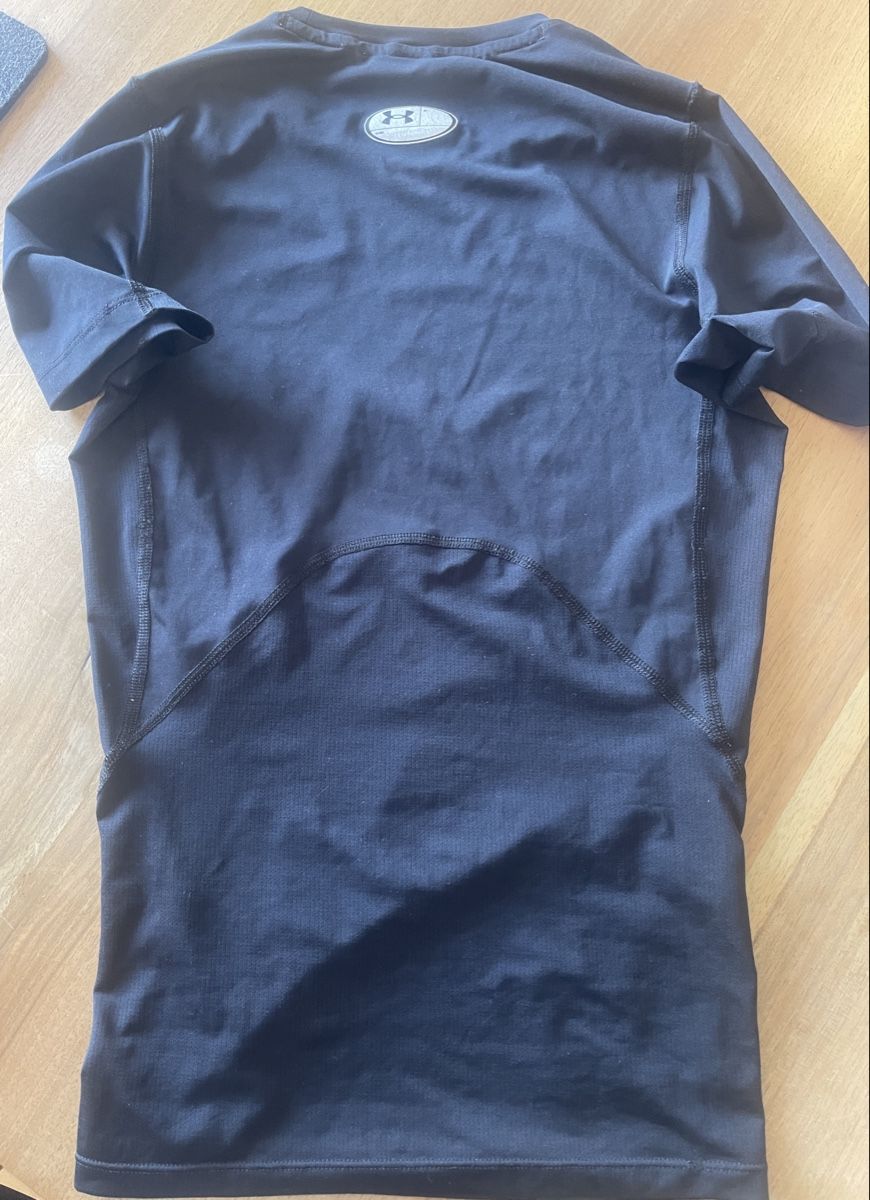 Under Armour T-shirt: Under Armour Shirt – Usato da zürich venduto da maulwurf53 2
