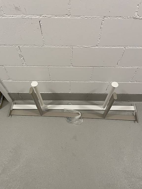 Guardaroba: Ikea Garderobenständer 2 Stück – Usato da Siglistorf venduto da nin_gl2p