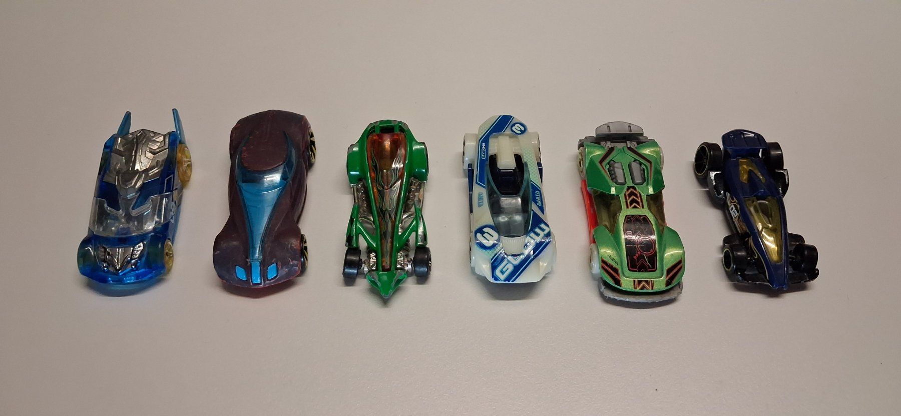 Hot Wheels Spielzeuge: Hot Wheels 6 autos bunt – Gebraucht aus Bern von KavIndustries