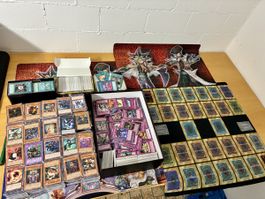 7000 Yu-Gi-Oh Kartensammlung mit Spielmatte gebraucht