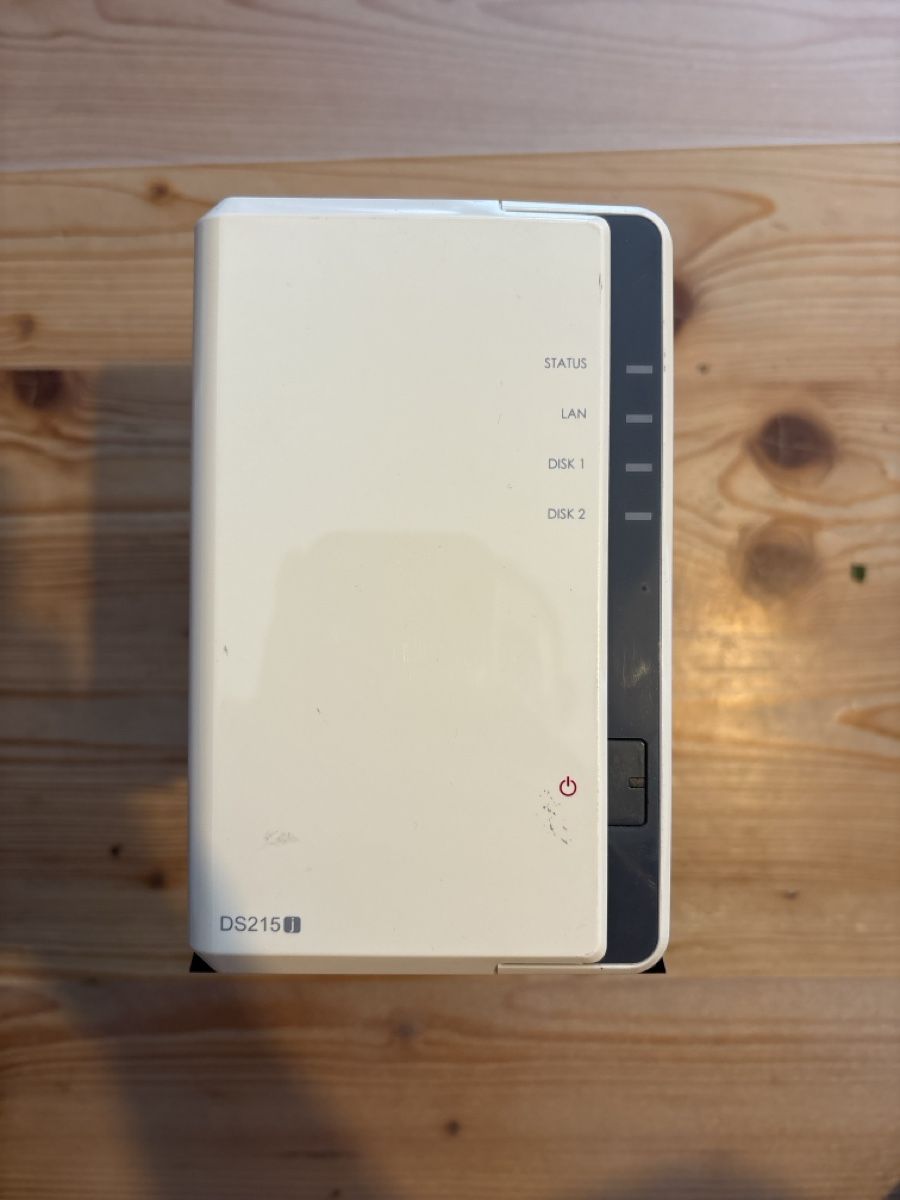 Synology Server: Synology ds 215j 2x 1TB – Gebraucht aus Les Bois von StockSecure