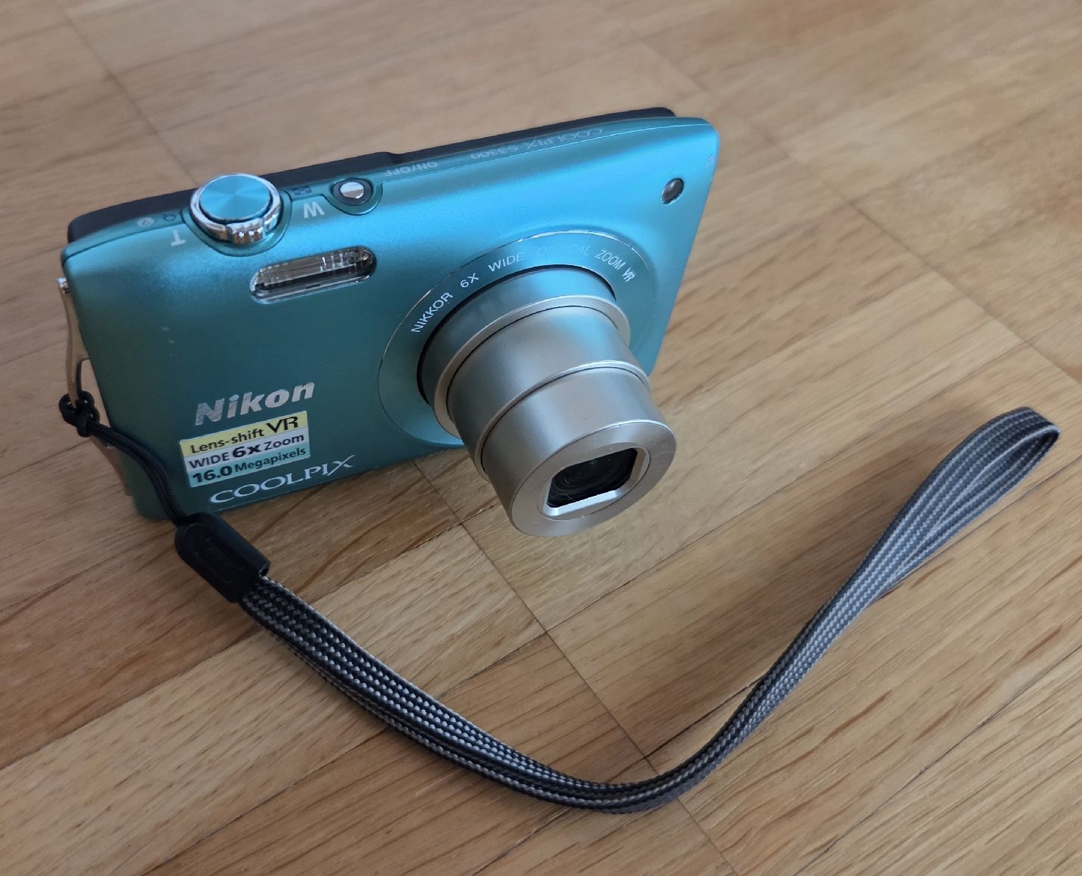 Coolpix Fotocamera: Nikon Coolpix S3300 türkis – Usato da Illnau venduto da Holzerexpress 2