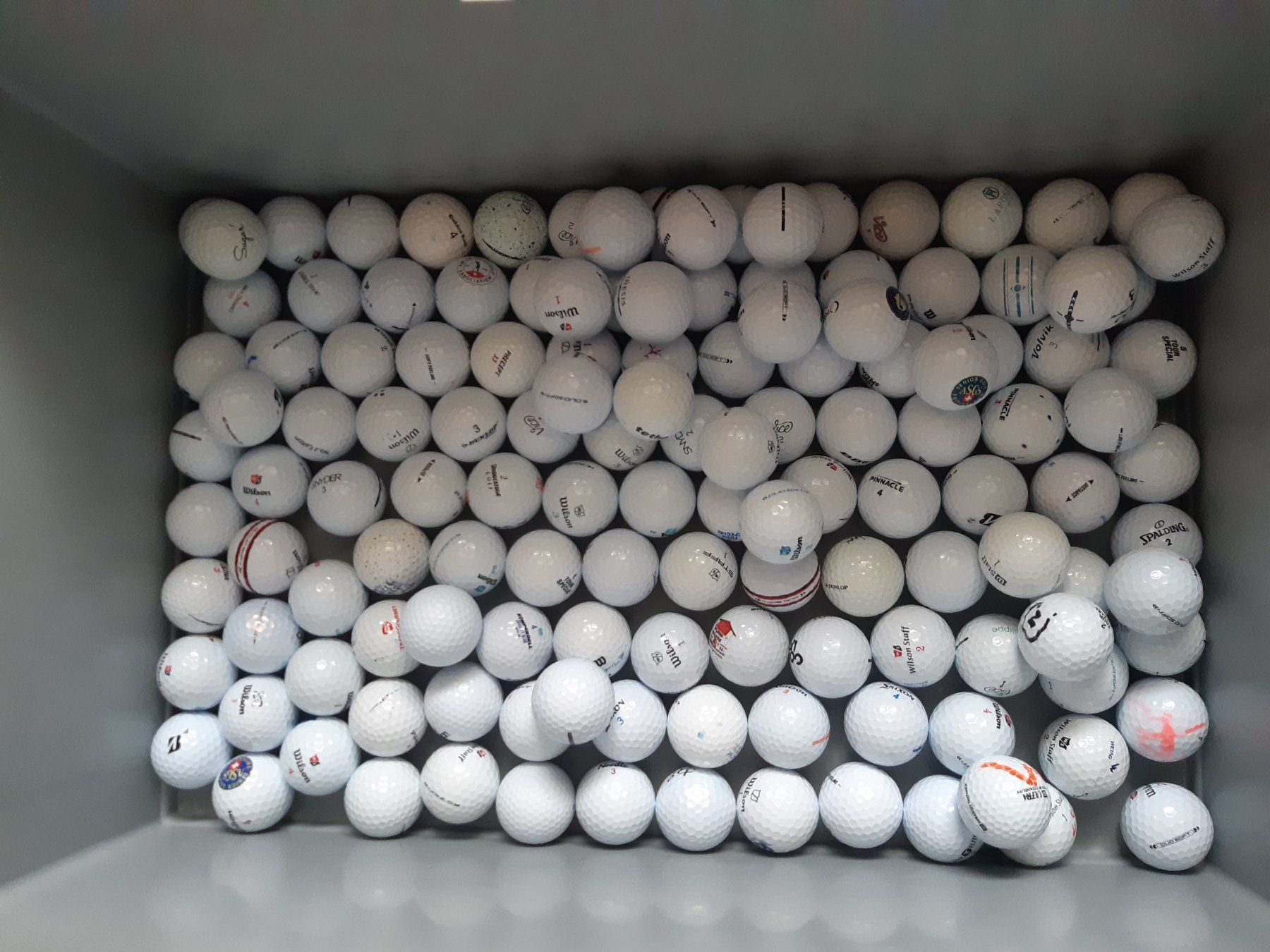 Bälle: Palline golf/Golfbäll – Gebraucht aus Magliaso von Dlele