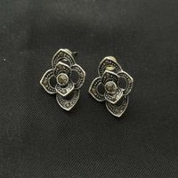Vintage Blume Ohrstecker mit Edelstein und Zirkonia