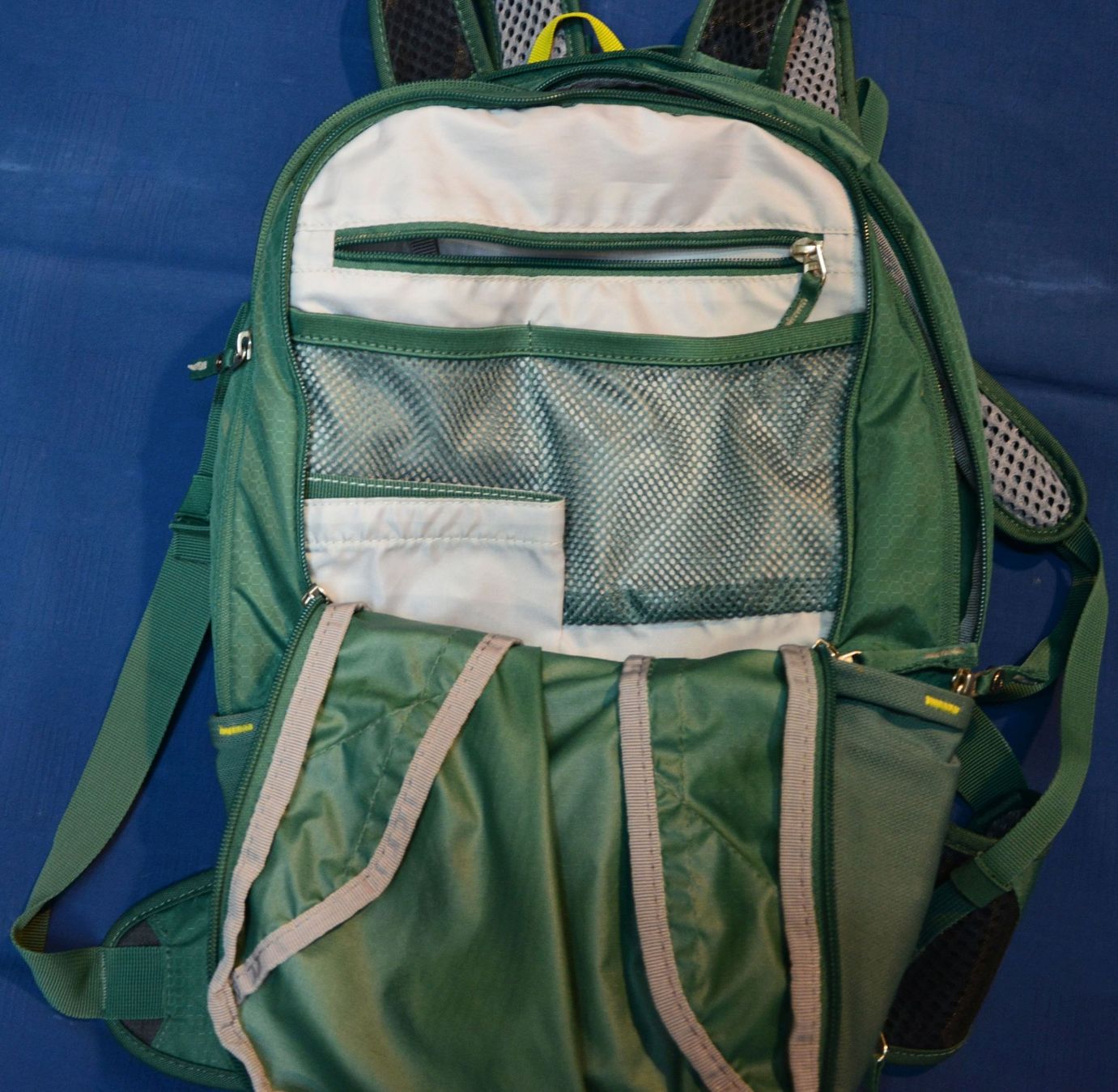 Deuter Rucksäcke: Deuter Bikerucksack Race Exp Air 14+3 – Gebraucht aus Elgg von Odracir0603 2