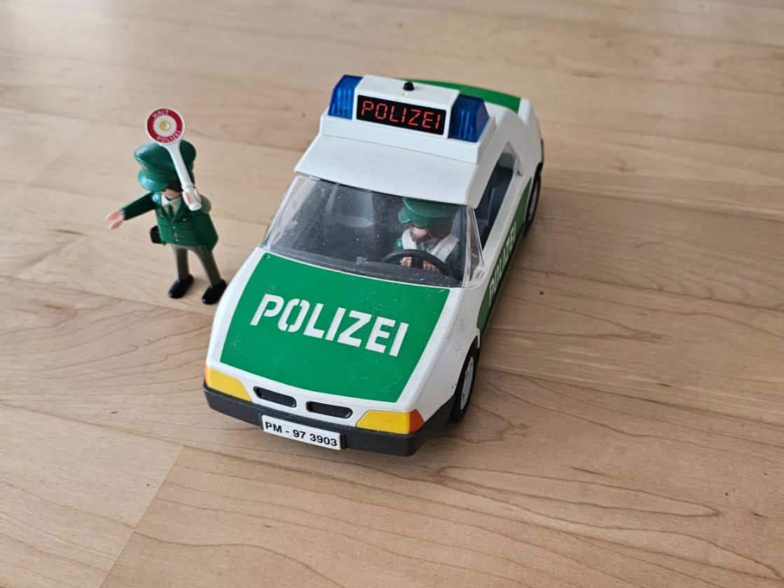 Playmobil Giocattoli: Playmobil Polizeiauto – Usato da Sempach venduto da Bdana