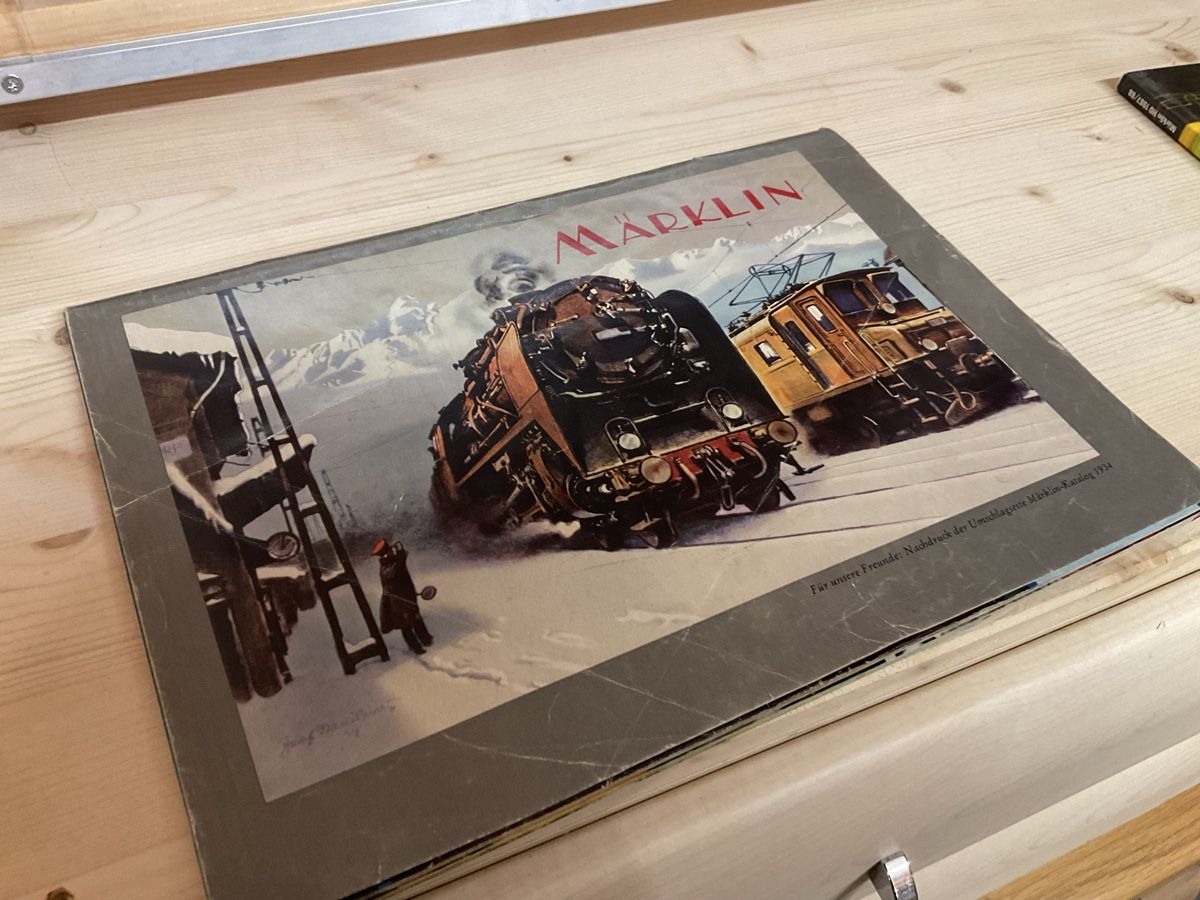 Zeitschriften & Magazine: Katalog Märklin  – Gebraucht aus Wald ZH von Sbbemilio 3