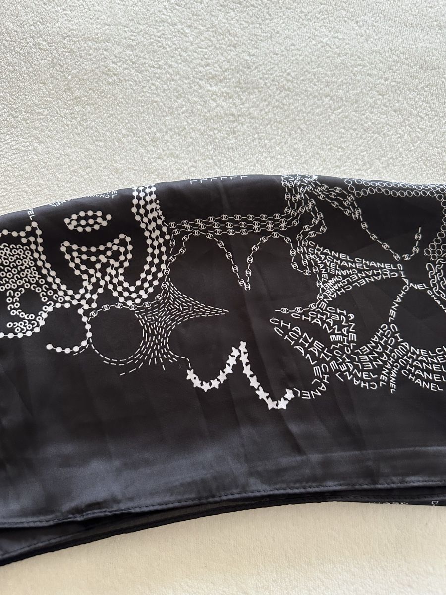 Chanel Foulards, Tücher & Schals: Channel Schal-Tuch    L1.80-B87 – Gebraucht aus Basel von Ivana_4 6