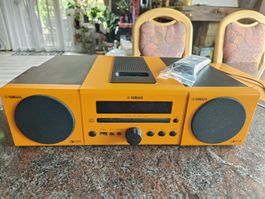Yamaha CD Receiver CRX - 040