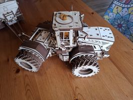Traktor Holzmodel mit Anhänger