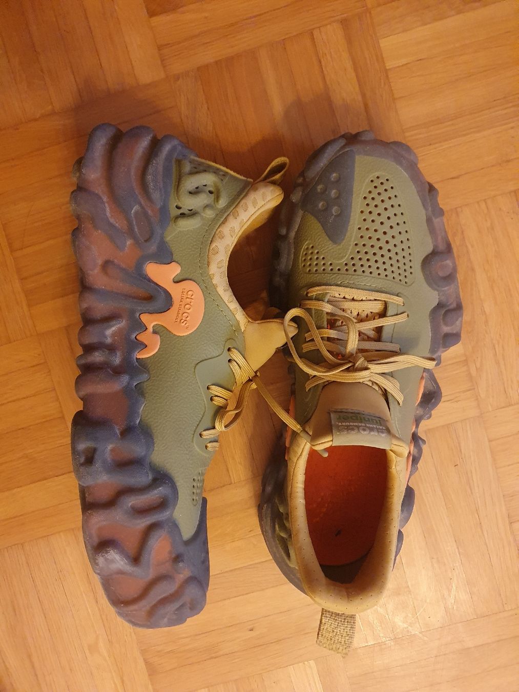 Crocs Scarpe da uomo: Crocs: salehebembury x juniper - Grösse 45 – Nuovo (secondo la descrizione) da Sennhof (Winterthur) venduto da Lexaagirl 3