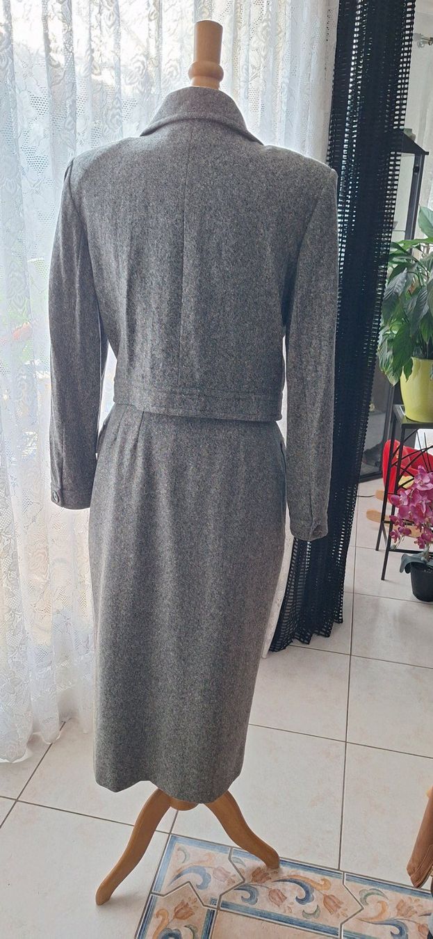 Saint Laurent Anzüge & Kostüme: Ensemble Yves-Saint-Laurent 38 – Gebraucht aus St-Triphon von Jldr0 1