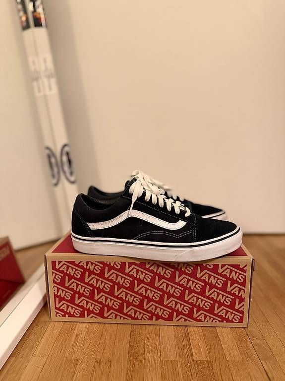 Vans Scarpe da uomo: Vans Old Skool Black & White – Usato da Bussigny venduto da jam_kd2f 1