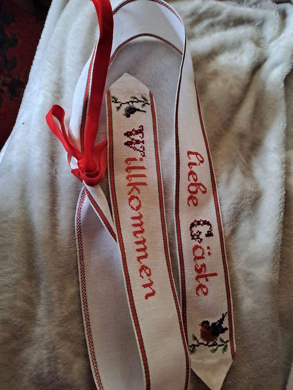Tutte le decorazioni: Handgestickte Willkommen/Liebe Gäste Bänder, Herbstdeko – Usato da Ardez venduto da hui_kkb6 1