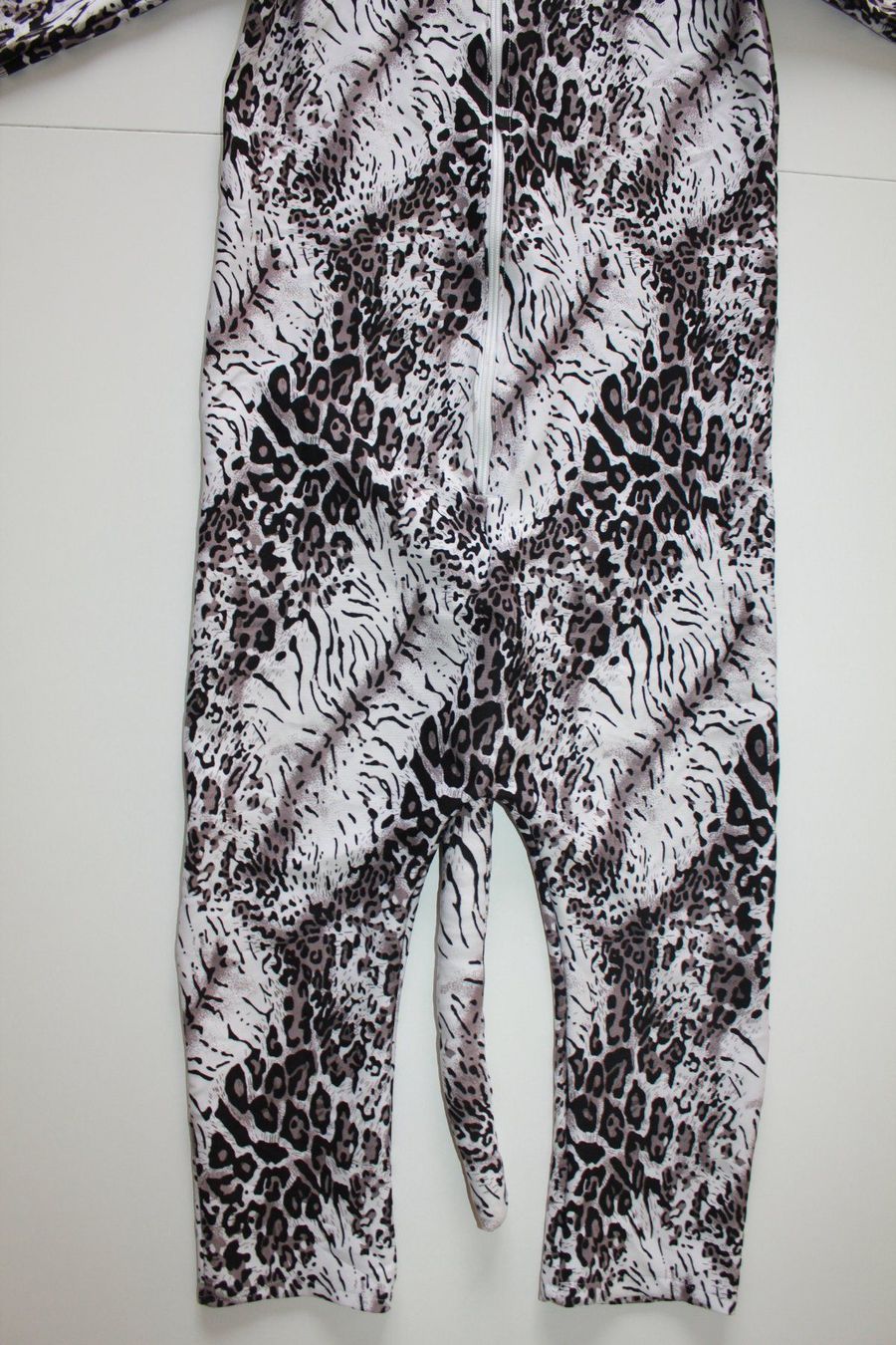 Costumi: Costume léopard /  Leopard    t. 3 - 4 ans – Usato da Peseux venduto da Gilloss 2