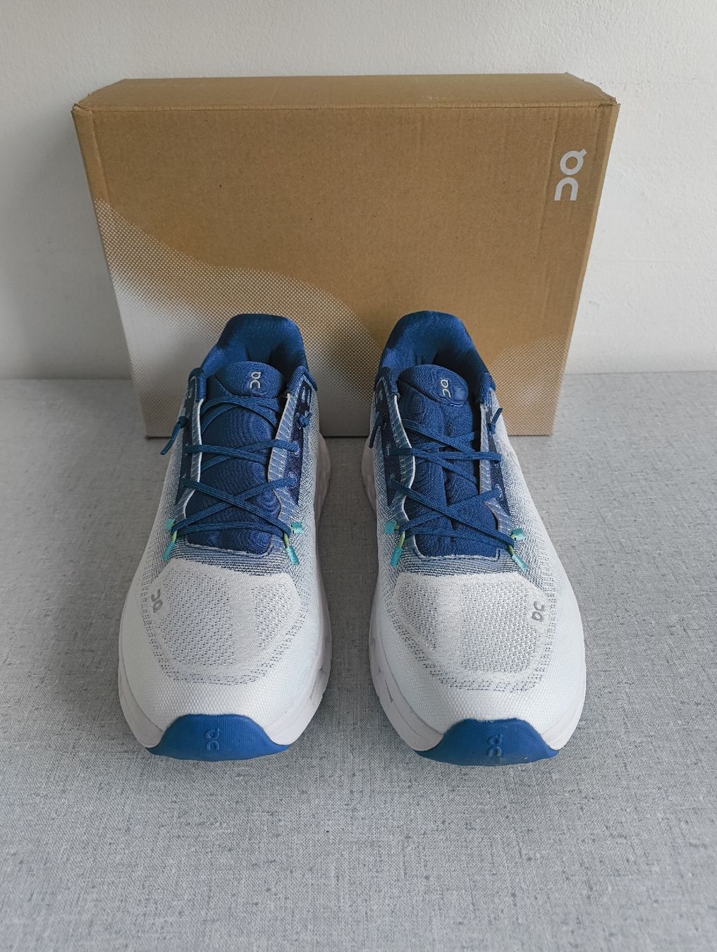 On Scarpe da uomo: ON Cloudtilt  Weiss/Blau EU 43 Grösse 9.5 – Nuovo e nell'imballaggio originale da Uitikon Waldegg venduto da PJLS1 1