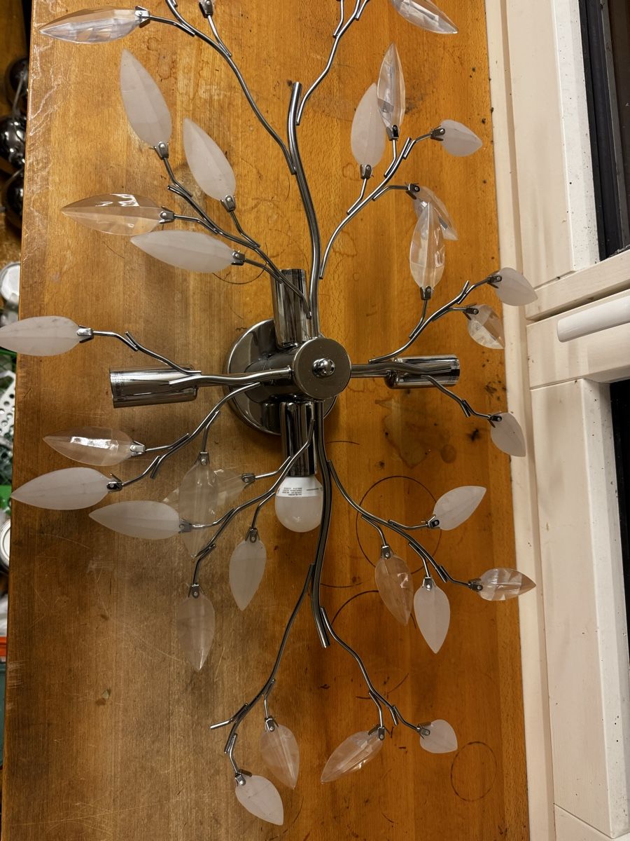 Lustres & lampes de plafonds: Conforama Ceiling Light Chrome Leaf Design 4x E14 Socket – D'occasion à Seuzach par Wolf936 1