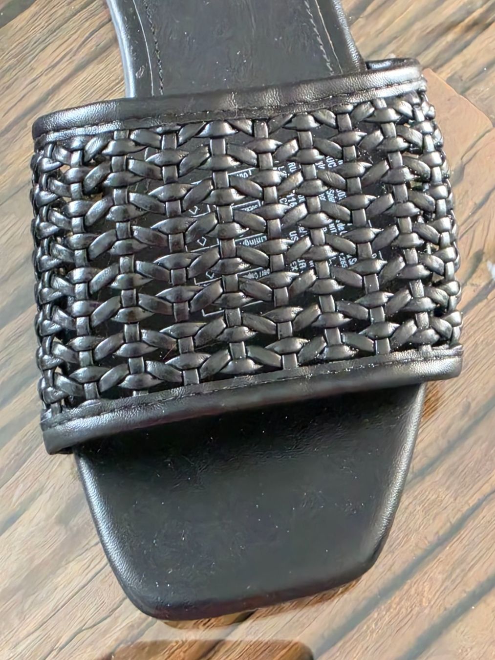 Scarpe da donna: Schwarze Sandalen, geflochten, Gr.37,5 – Usato da Birr venduto da V-K 2