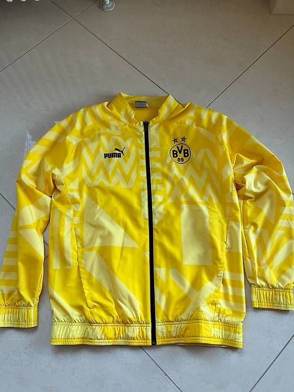 Puma Jacken: Borussia Dortmund Jacke Gelb M Puma – Gebraucht aus Henggart von escorpio0511