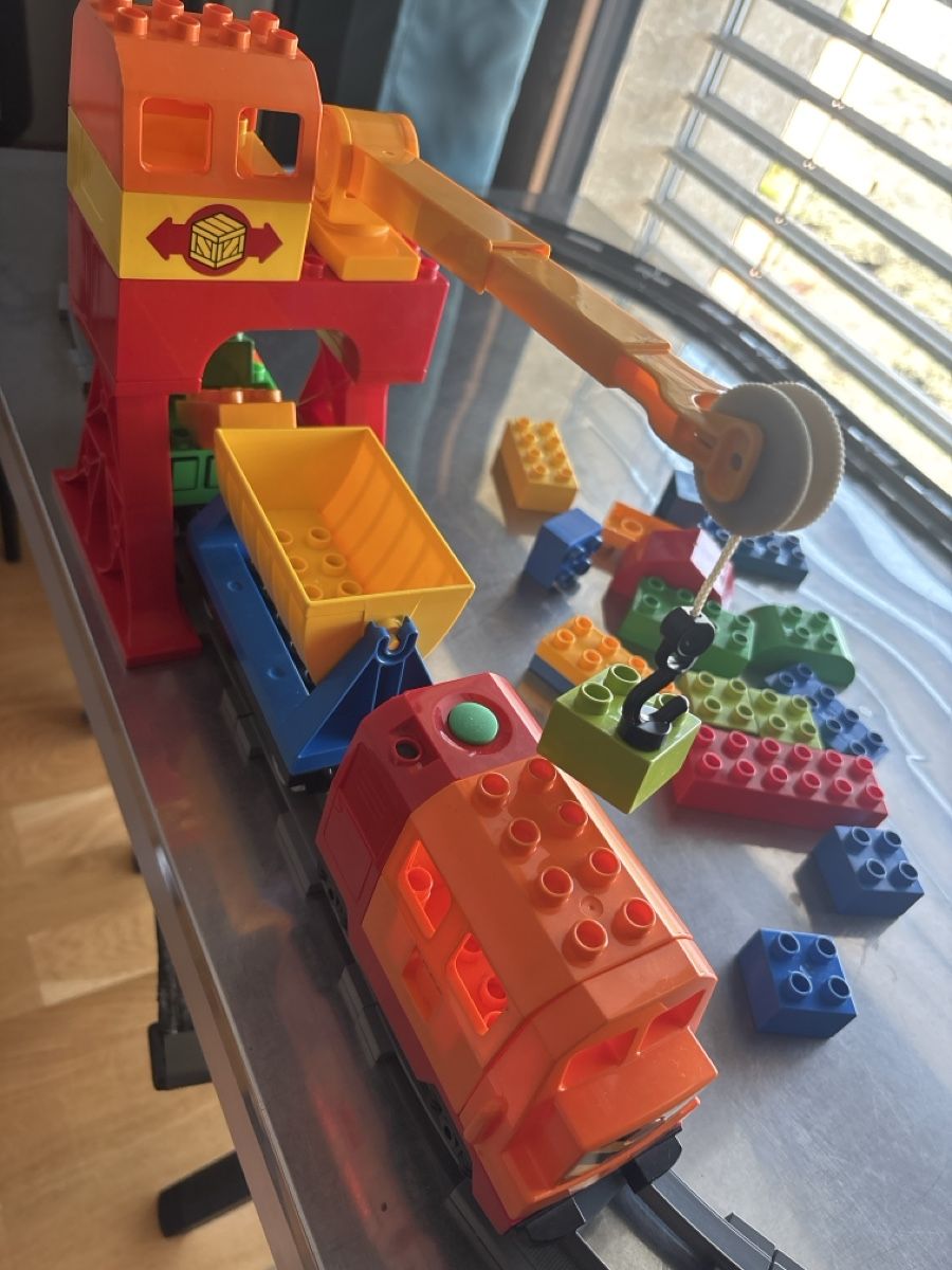 Lego Giocattoli: Trains Duplo à pile – Usato da Lausanne venduto da pabernard