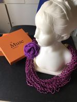 Wunderschöne Halskette mit lila Blume - Top Zustand! 80cm