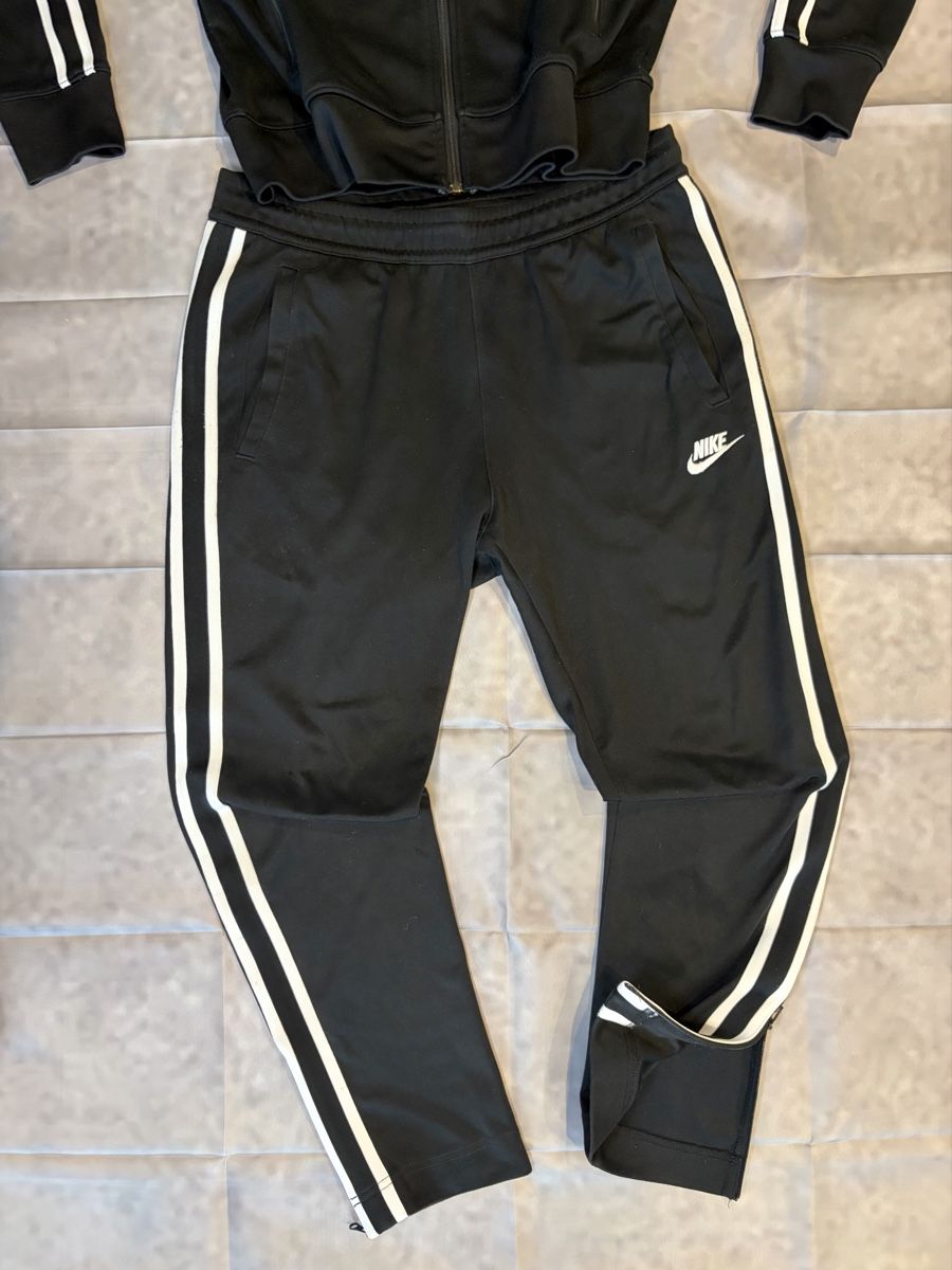Pantaloni: Nike Trainingshose Schwarz, Grösse S – Usato da Oberweningen venduto da dalav1ntage