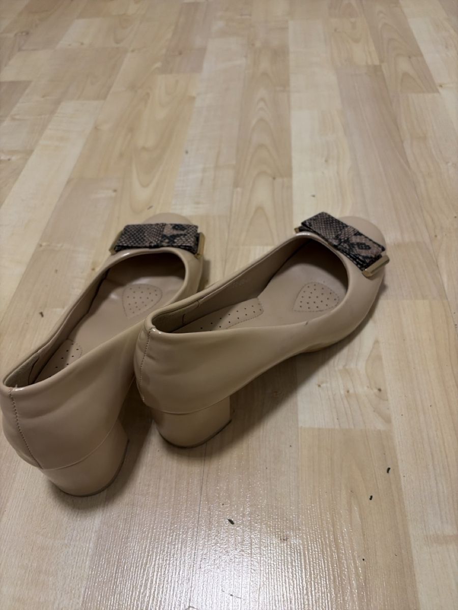 Scarpe da donna: Damenschuhe beige Grösse 38 mit Schlangenmuster – Usato da Oberglatt ZH venduto da kaj_tg7d 2