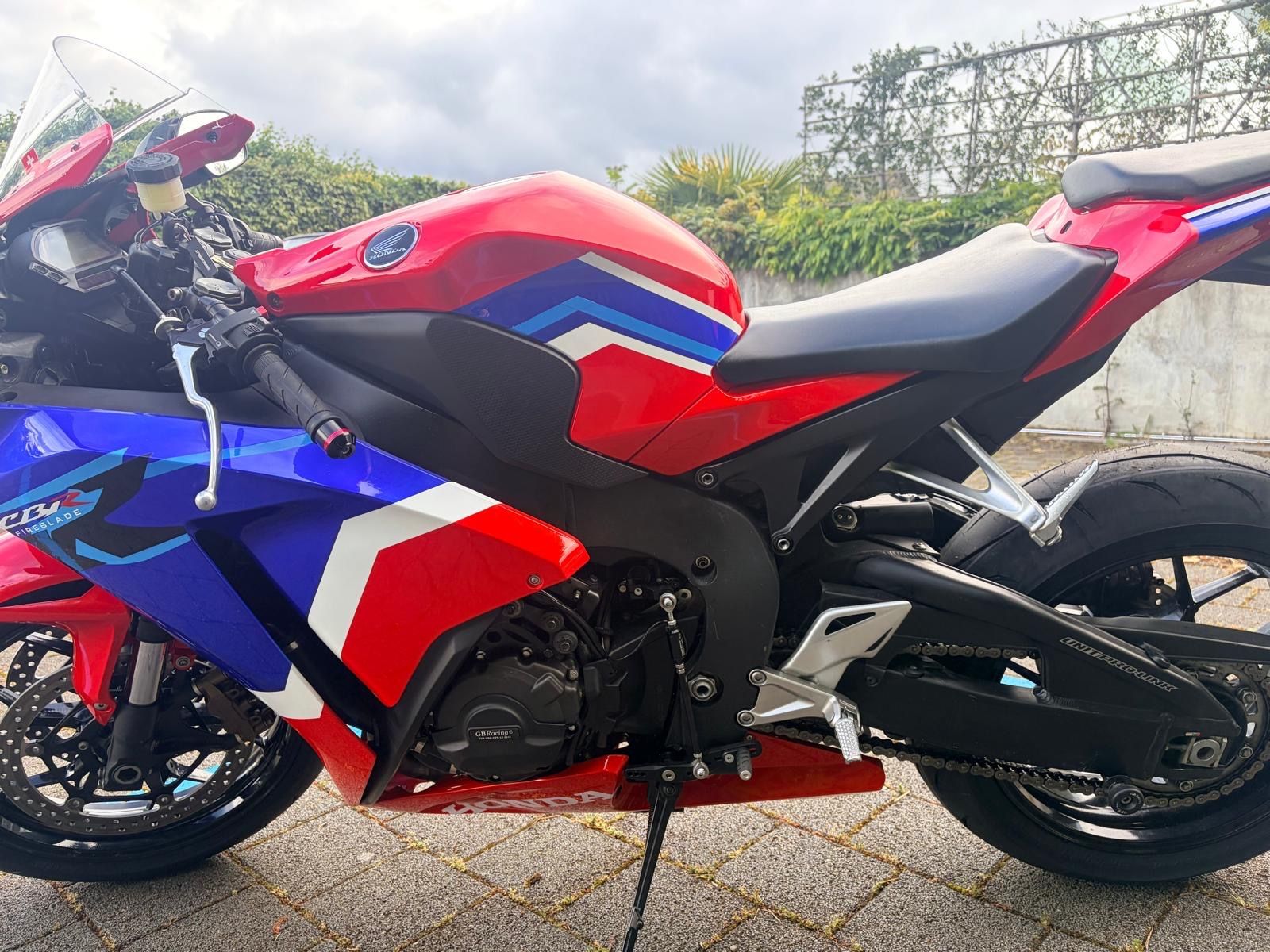 Honda Strada: Honda CBR1000RR 2014 – Usato da Begnins venduto da Outlander_Moto 1