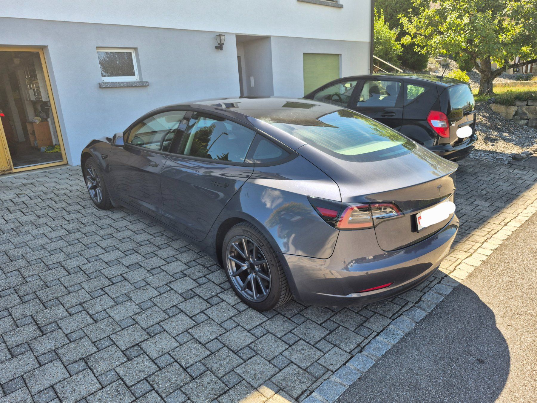 Tesla Autos: Tesla Model 3 long range dual motor awd – Gebraucht aus Schmitten FR von Fabian.jeckelmann 4