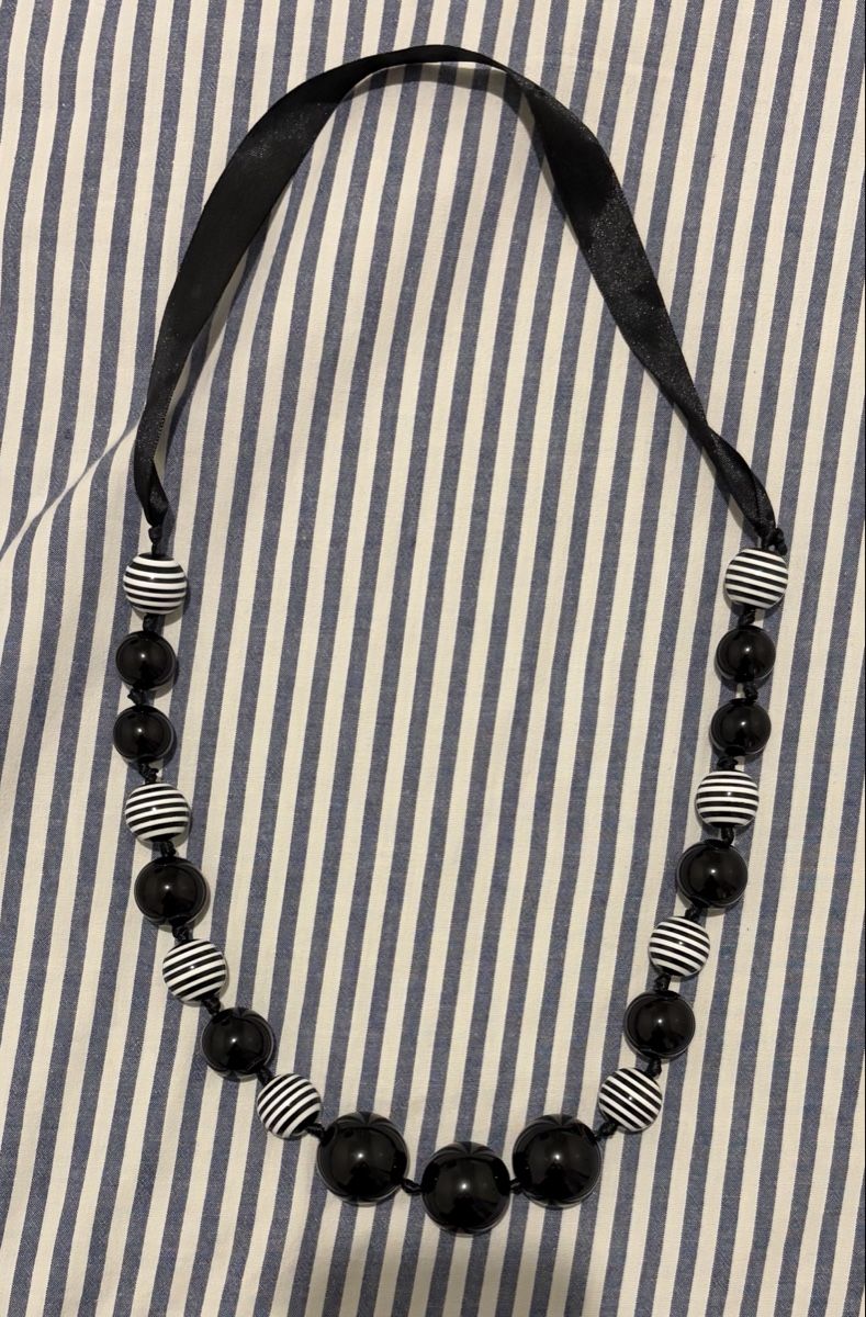 Catenine: Collier perles noires et rayées – Usato da Genève venduto da AlBE909