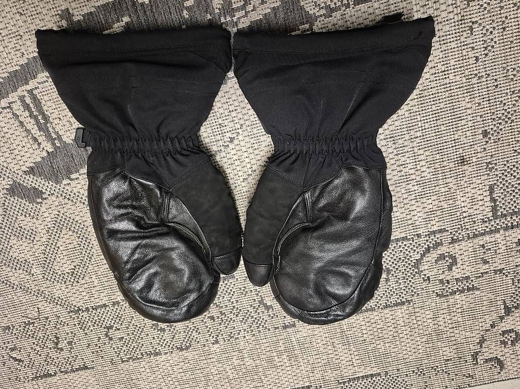 Guanti & manicotti: Handschuhe, sehr warm – Usato da Mägenwil venduto da InEcoTec 1