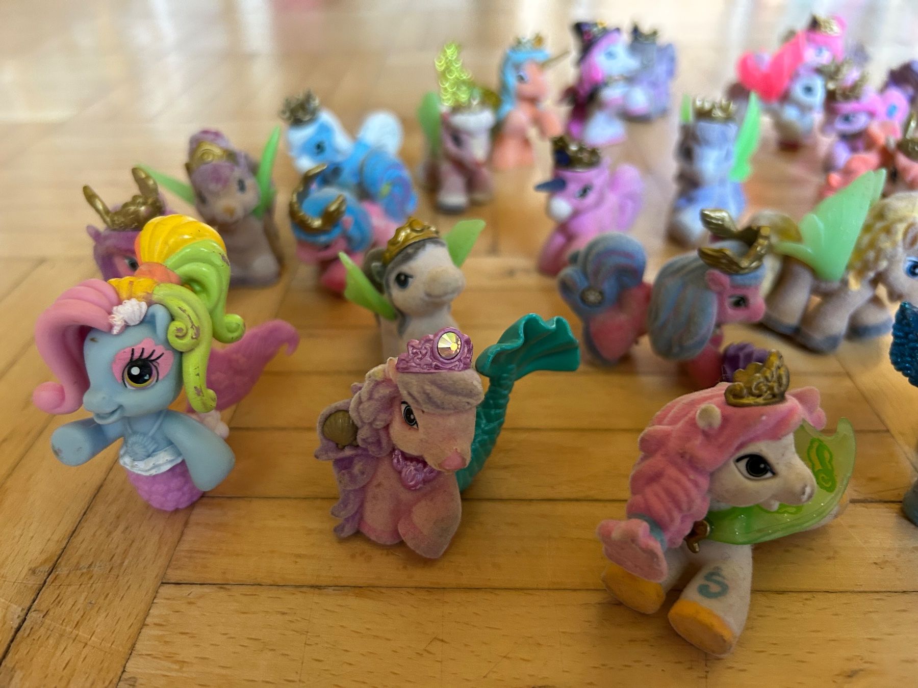 Giocattoli: Sammlung von 35 Pony-Figuren "Filly" – Usato da Pont-la-Ville venduto da grosidi 3