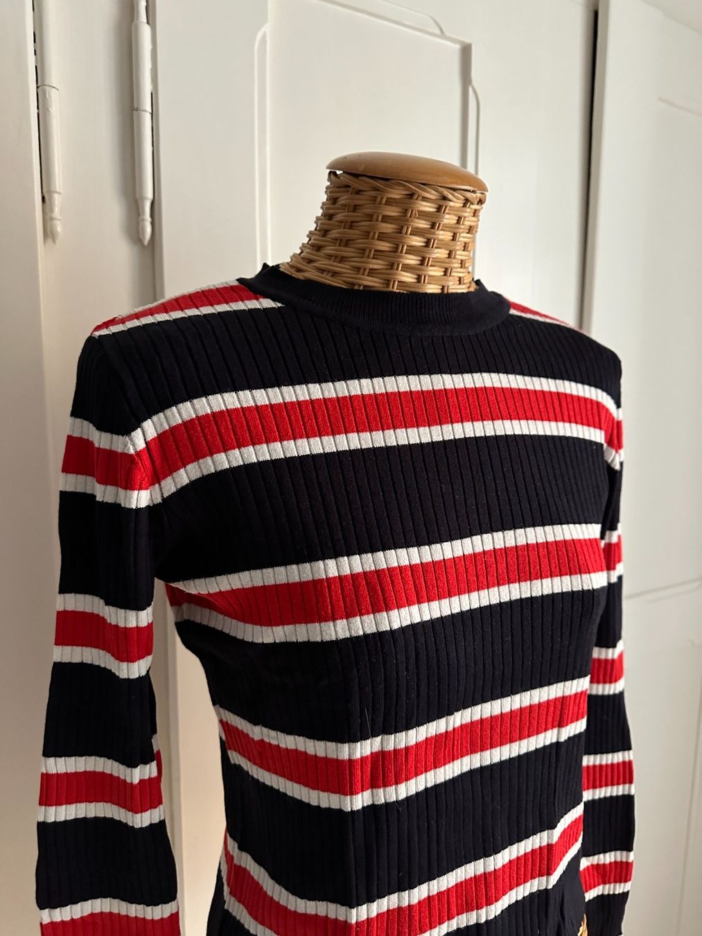 H&M Pulls & Sweat-shirts: Langarmshirt gestreift M – D'occasion à Zürich par Diazaio 1