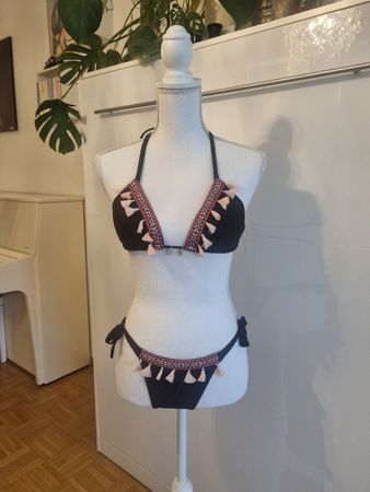 Eleganter Bikini der Marke Nellykini