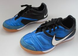 Baskets Nike t. 30