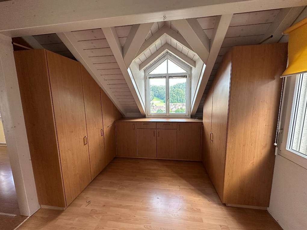 Armadi: Einbauschrank / Dachschrägenschrank – Usato da Kirchberg BE venduto da Tily242