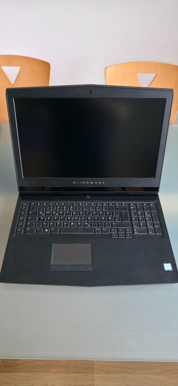 Alienware Notebooks: Alienware Gaming Laptop 17" R4 4K Display DEFEKT – Defekt aus Münchenbuchsee von volvofh16-660